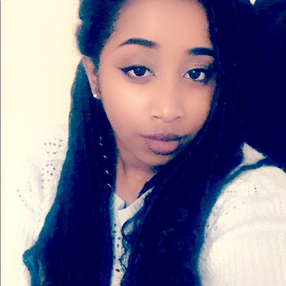 Posher:  Jaida Danielle- Just call me Danni 😉 - Picture 3 of 4